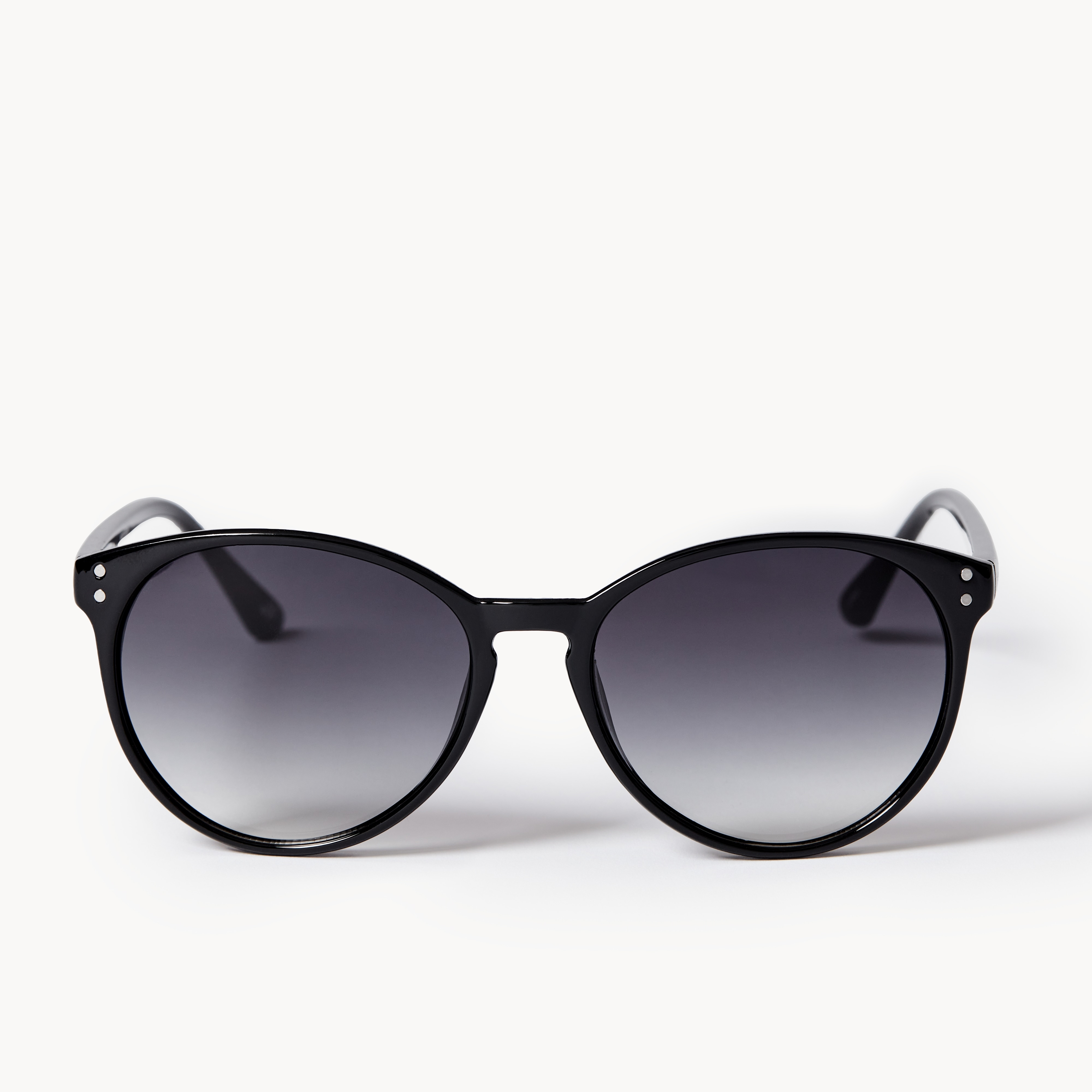 Round Sunglasses in Black from Joe Fresh