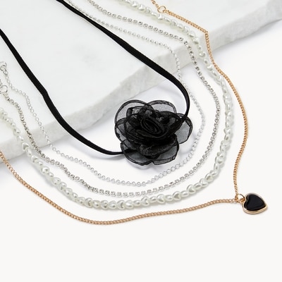 Joe Fresh Collier ras-du-cou 5 pièces avec fleur 1 ea, 16,00 $/1ch