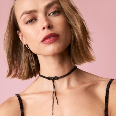 Joe Fresh Ras du cou à boucle avec pierres du Rhin noires 1 ea, 19,00 $/1ch
