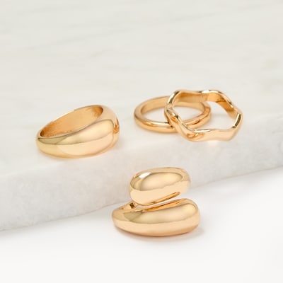 Joe Fresh Ensemble de quatre (4) bagues sculpturales 1 ea, 14,00 $/1ch