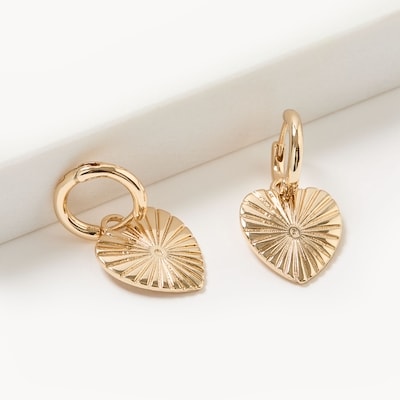 Boucles d’oreilles Huggie cœur à rayons solaires - Or