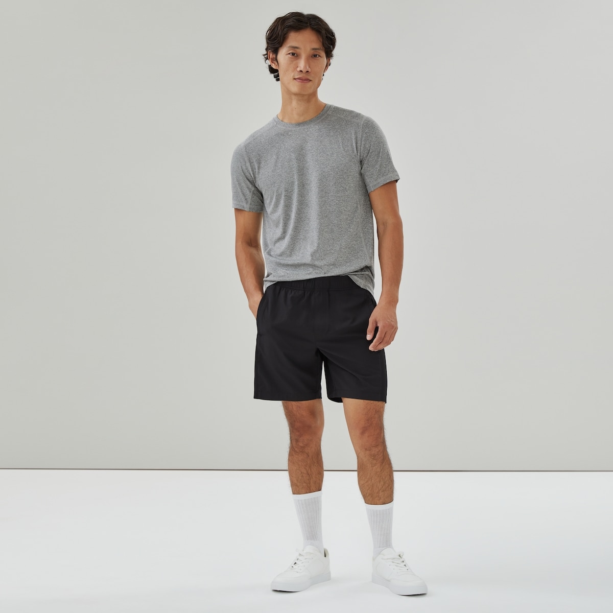Short sport extensible pour hommes