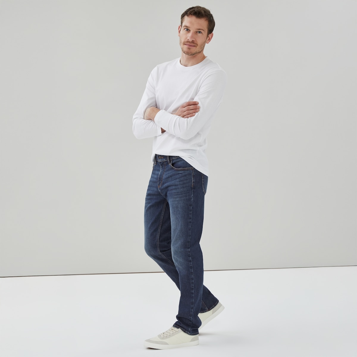Men's Dark Wash Straight Fit Jean