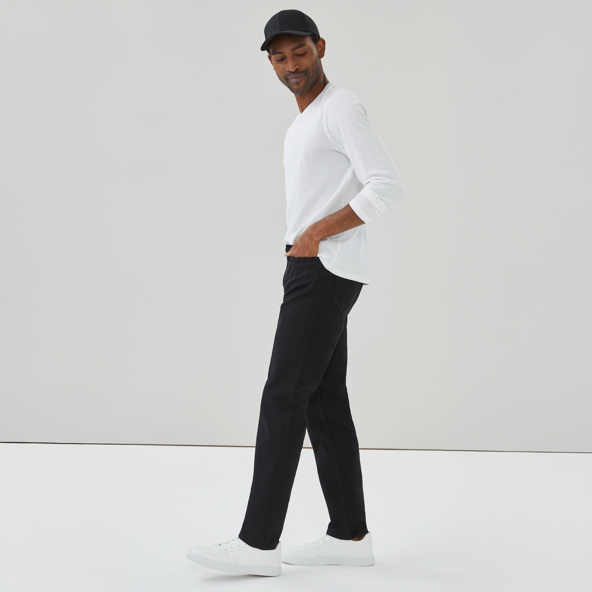 Jean noir délavé à coupe droite pour hommes