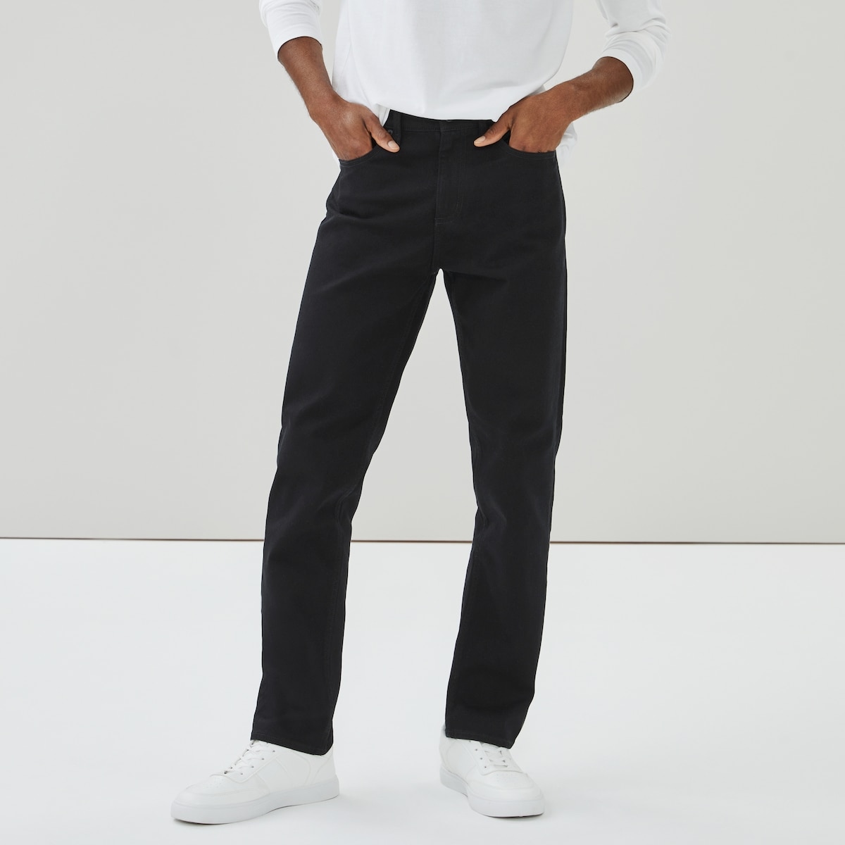 Men's Black Wash Straight Fit Jean