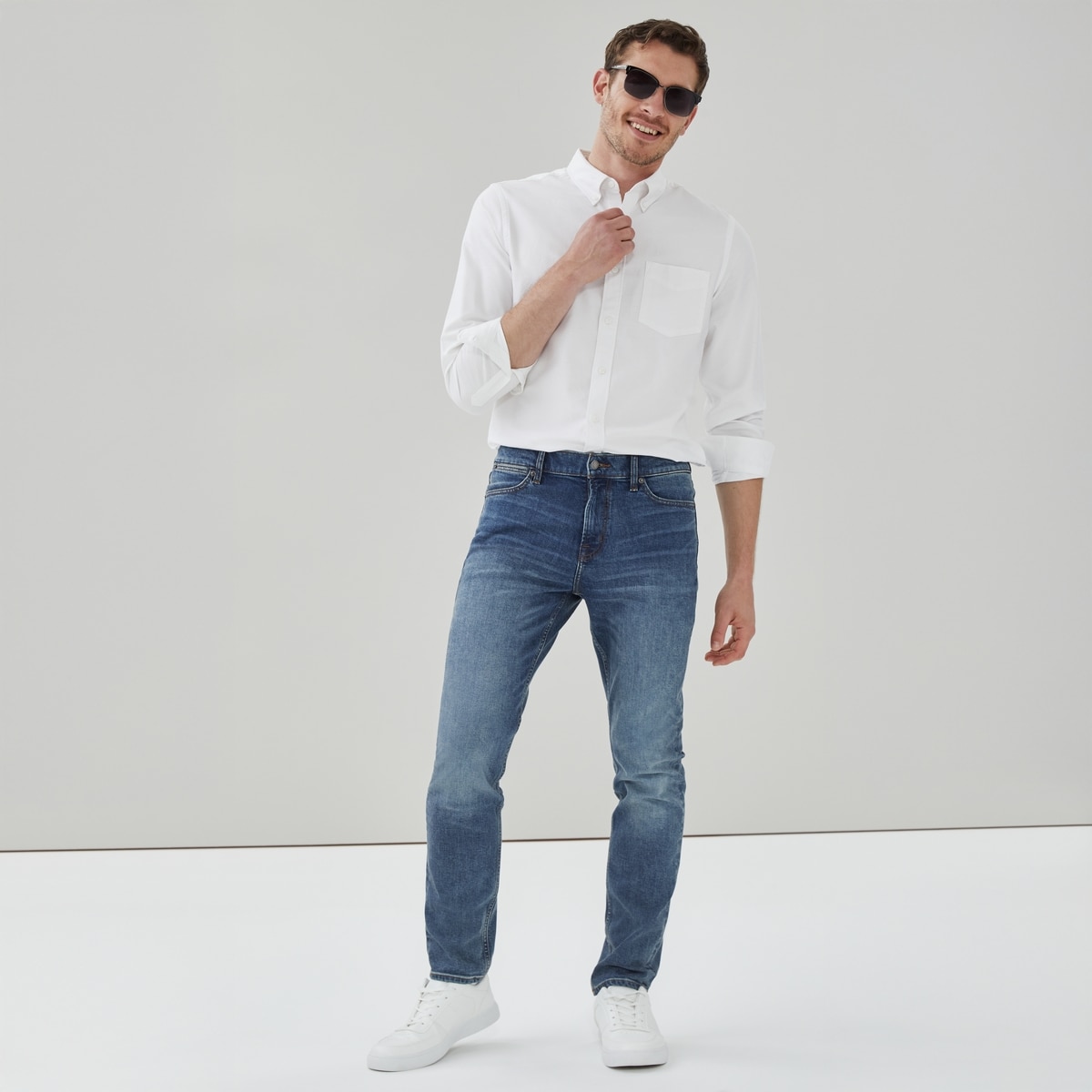 Men's Aged Medium Wash Slim Fit Jean