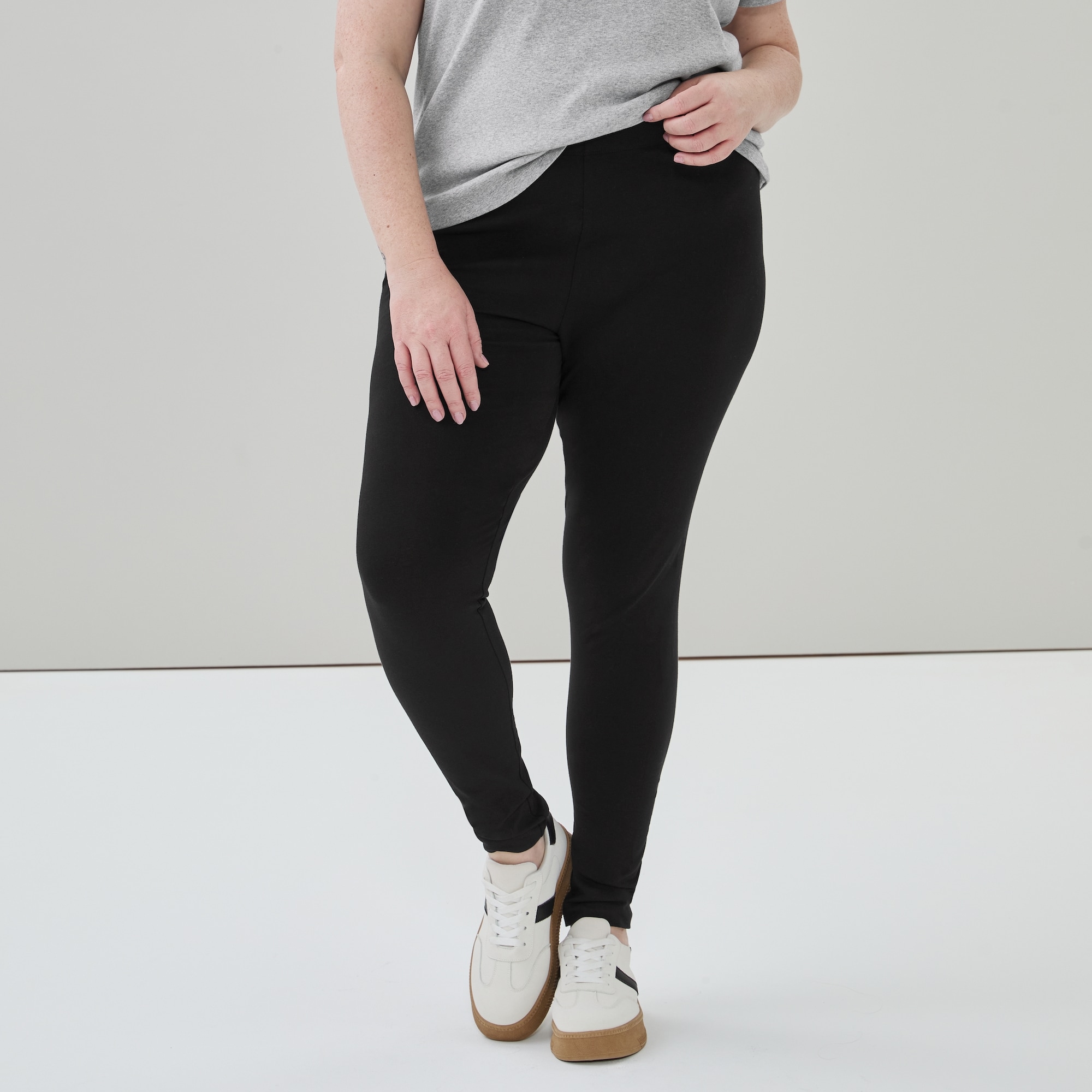 Women+ High Rise Legging in JF Black from Joe Fresh