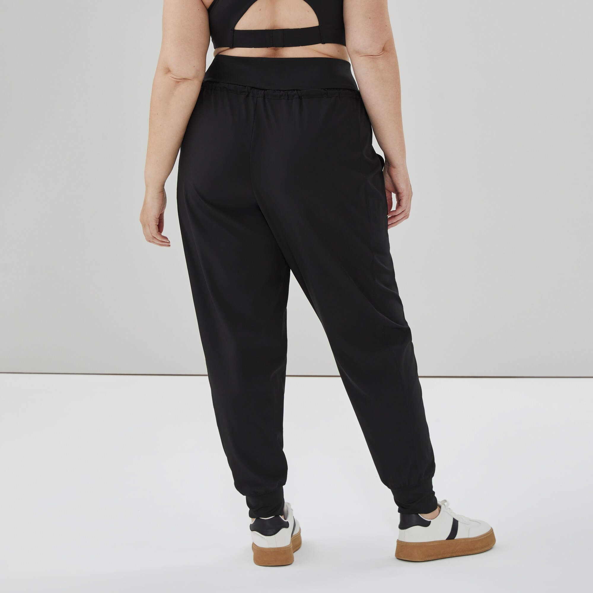 Women+ City Jogger