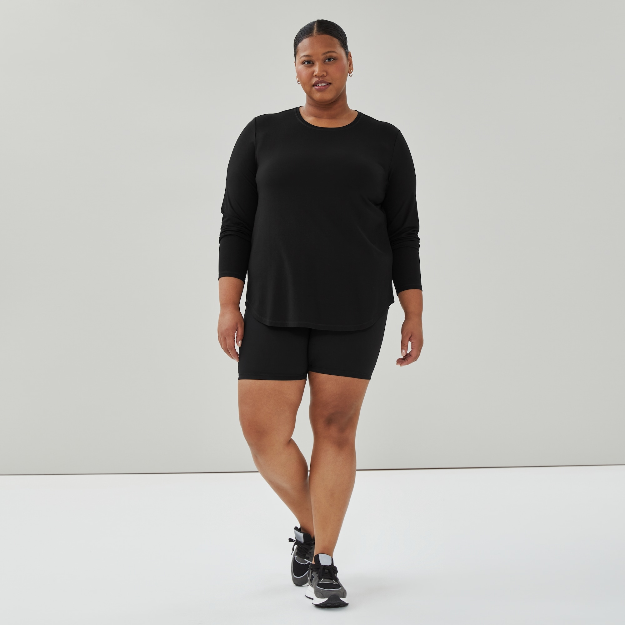 Women+ Long Sleeve Active Tee in Black from Joe Fresh
