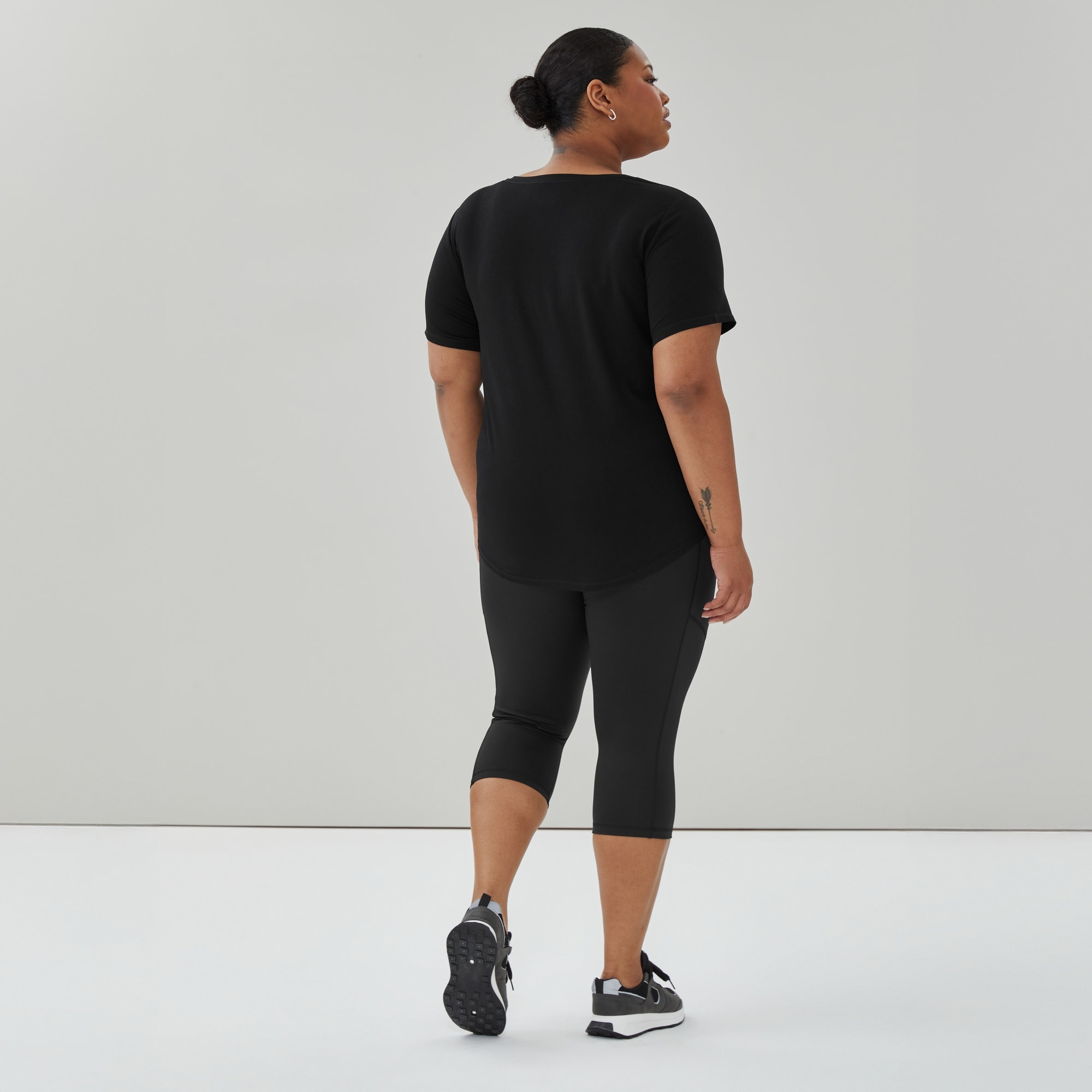 Women+ V-Neck Active Tee