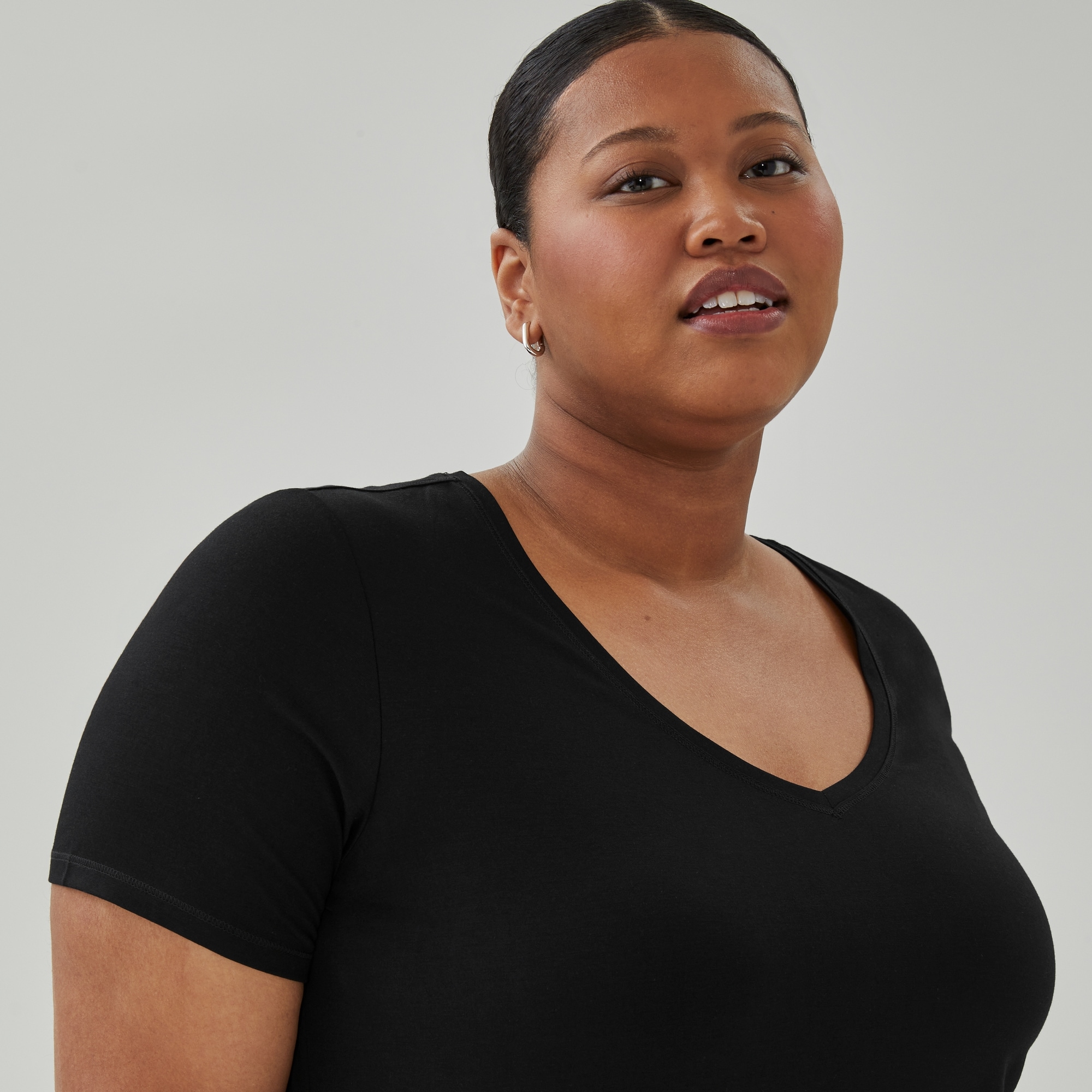 Women+ V-Neck Active Tee