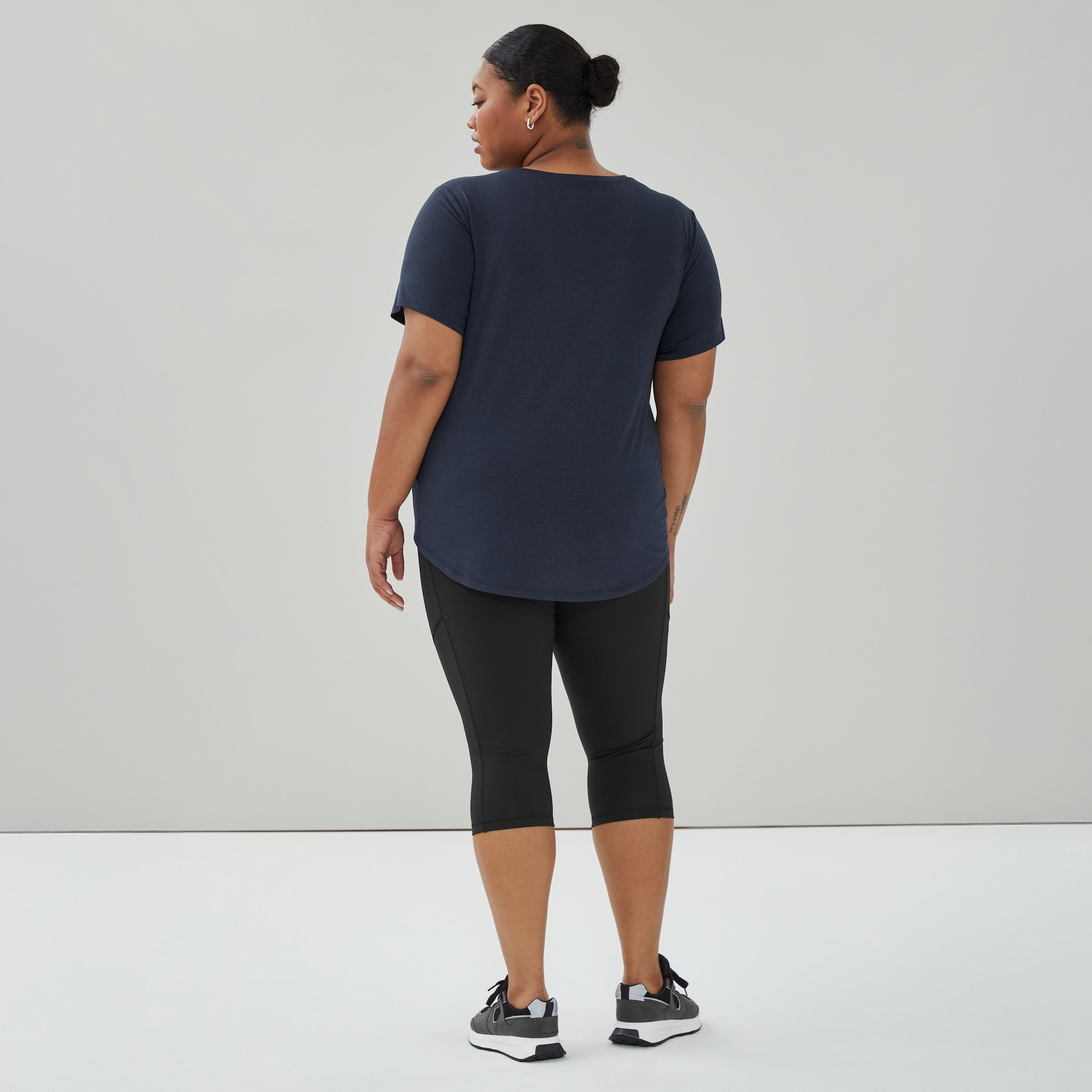 Women+ Scoop Neck Active Tee