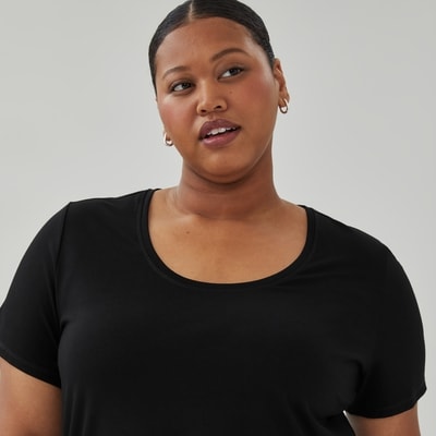 Women+ Scoop Neck Active Tee - Black