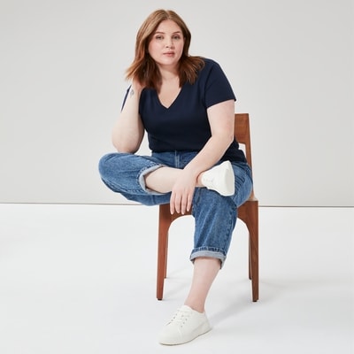 T-shirt à col en V en coton biologique Femmes+ - JF Bleu nuit