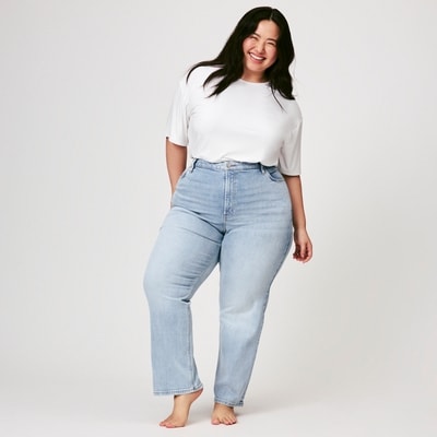 Jean à taille haute et à jambe droite Femmes+ - Laver Pâle