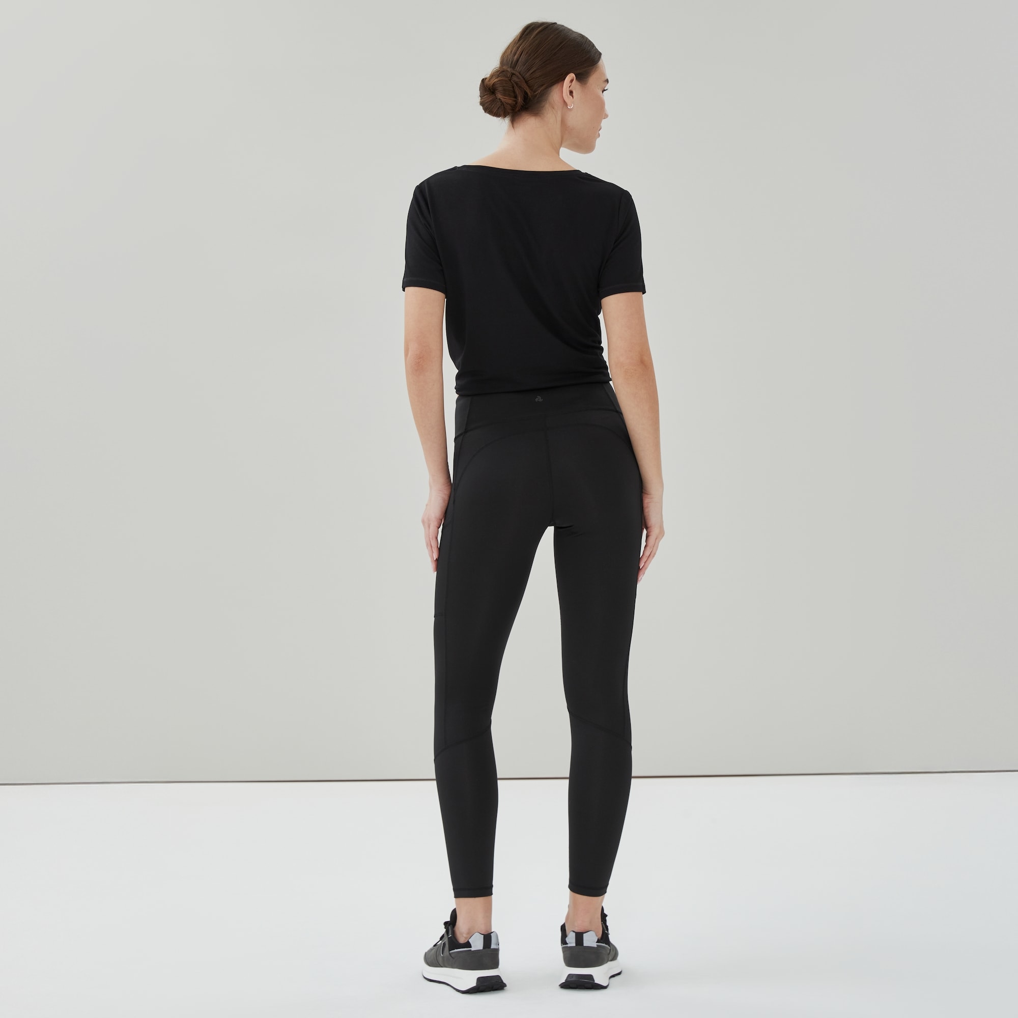 Four-Way Stretch Active Legging