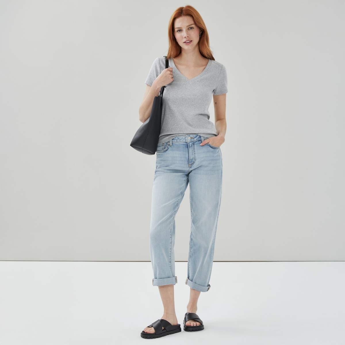 Joe Fresh T-shirt à col en V en coton biologique 1 ea, 16,00 $/1ch