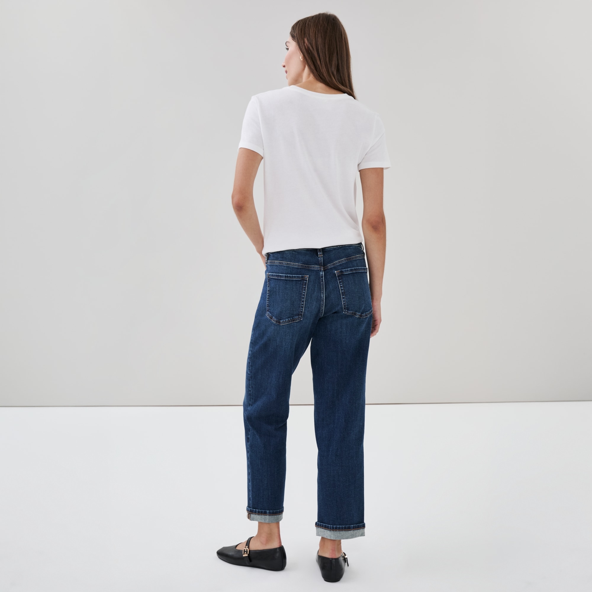 Mid Rise Relaxed Fit Jean