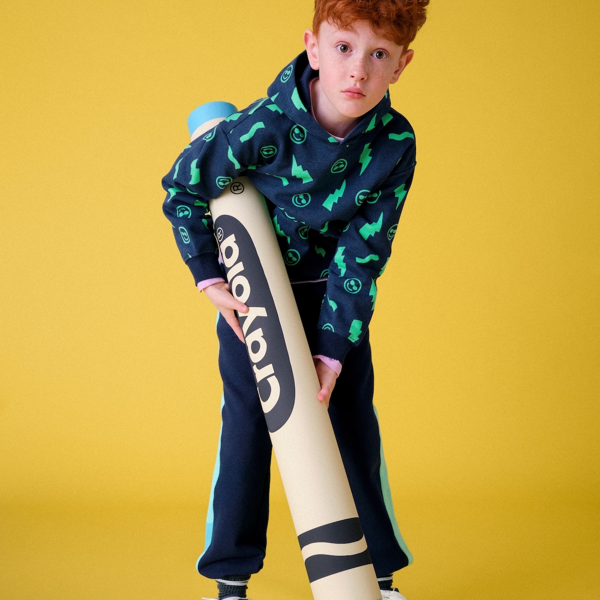 Haut  capuchon imprim Crayola pour enfants