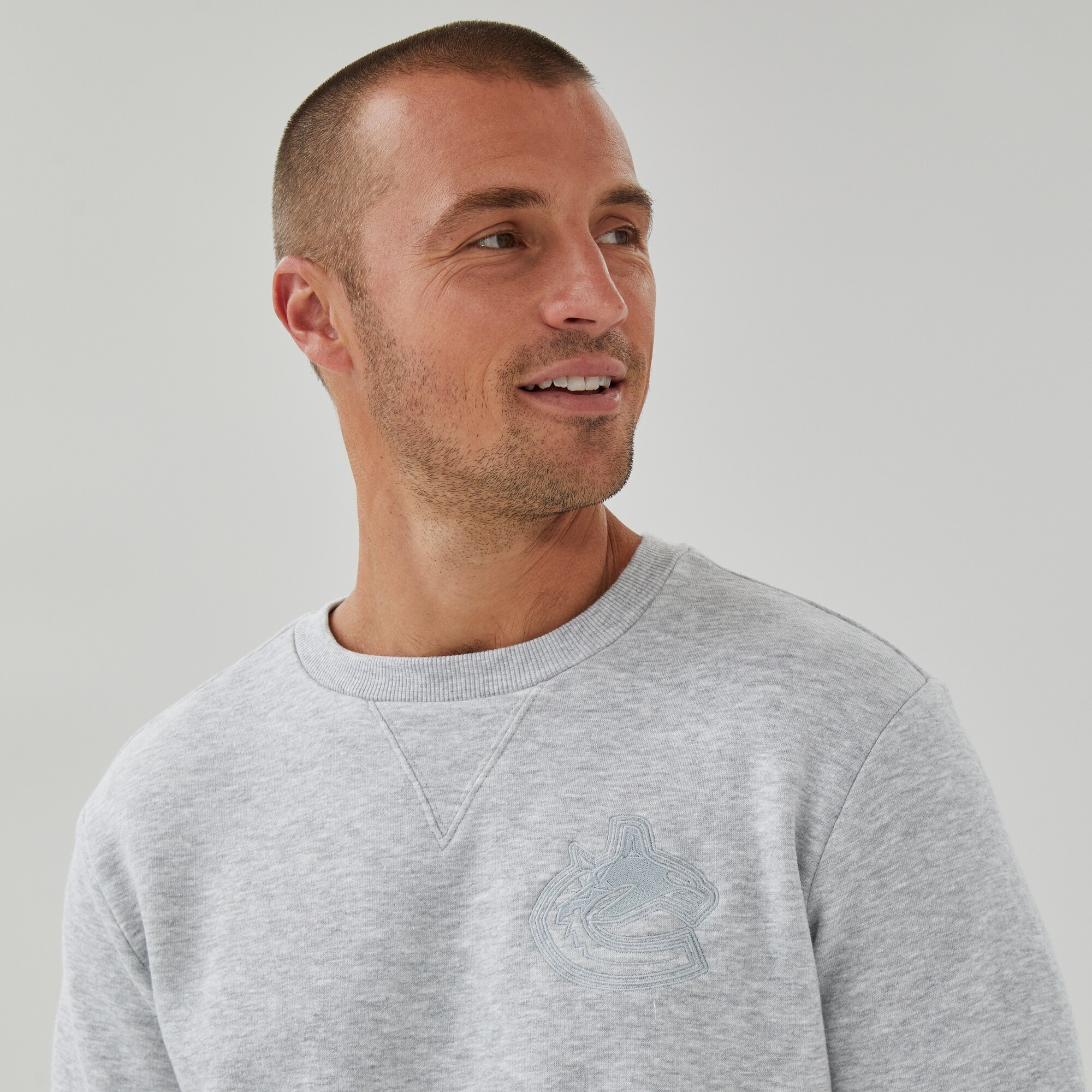 Adult NHL Vancouver Canucks Sweatshirt