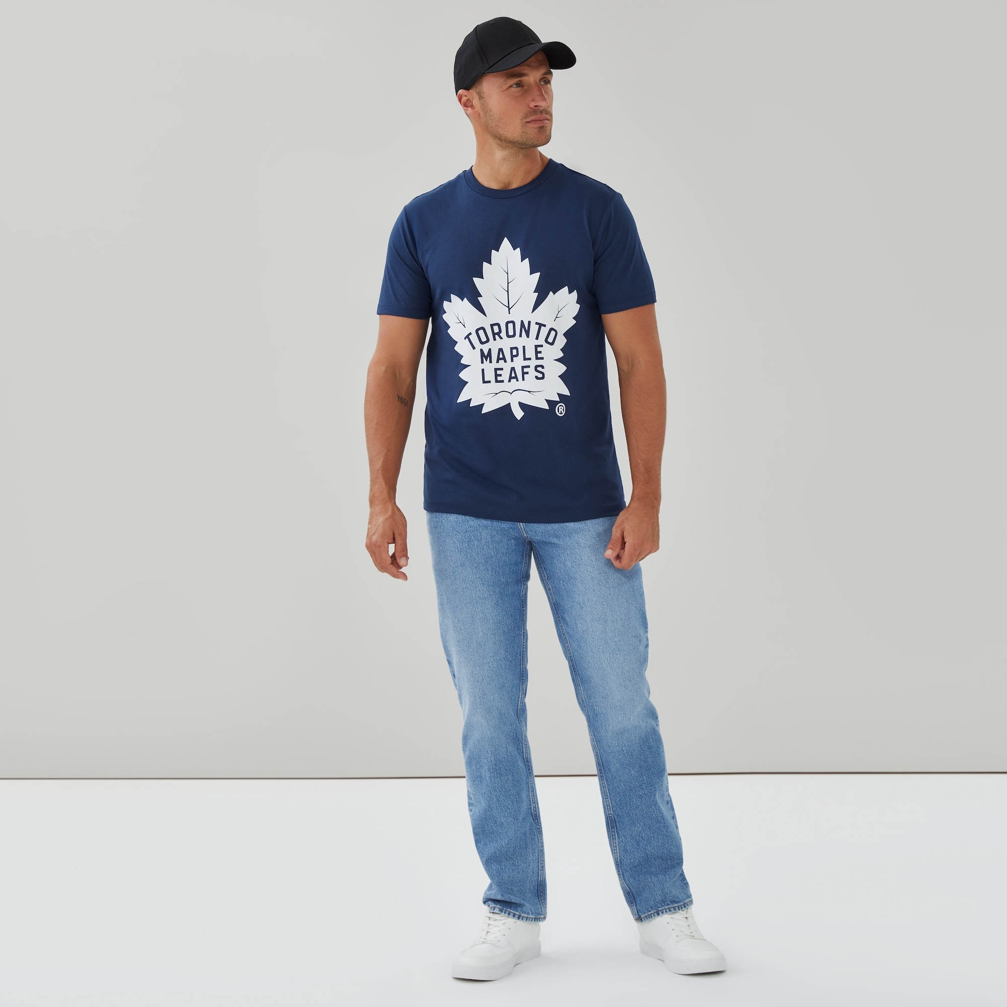 Adult NHL Toronto Maple Leafs T-Shirt in Dark Blue from Joe Fresh