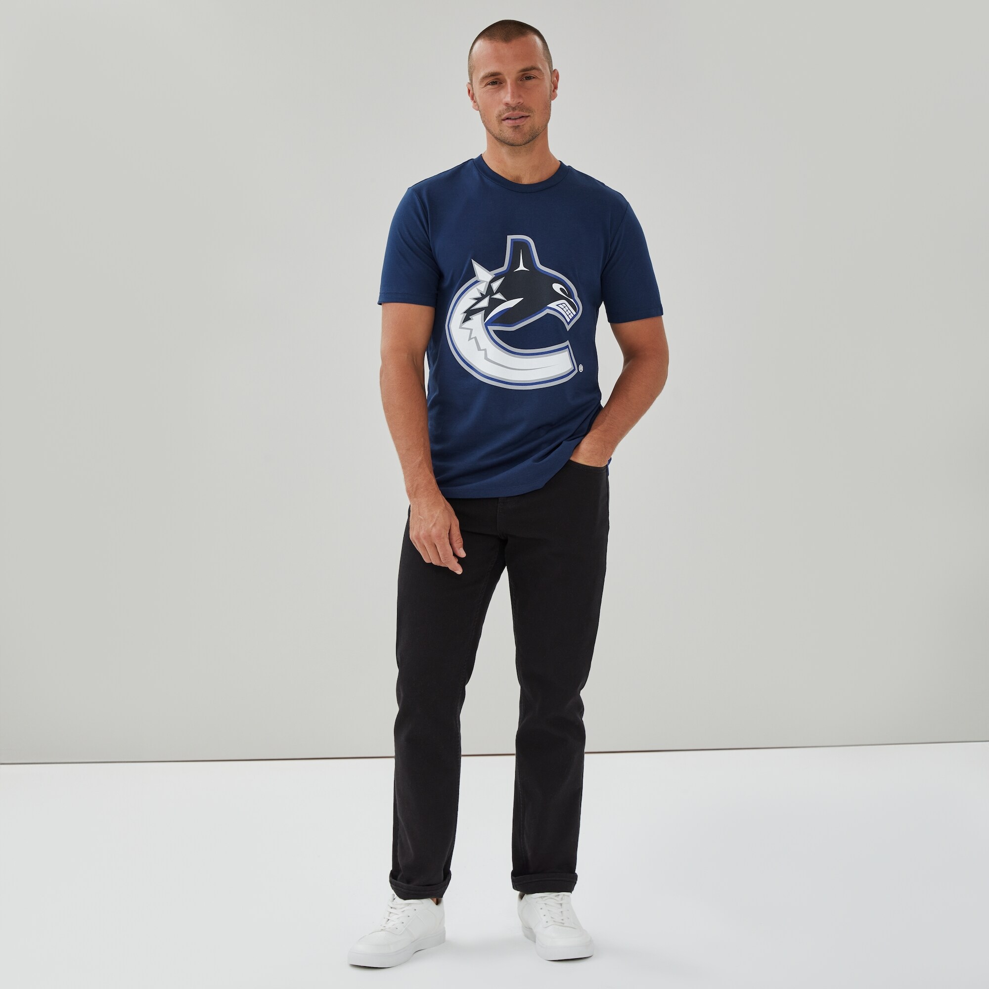 Adult NHL Vancouver Canucks T-Shirt