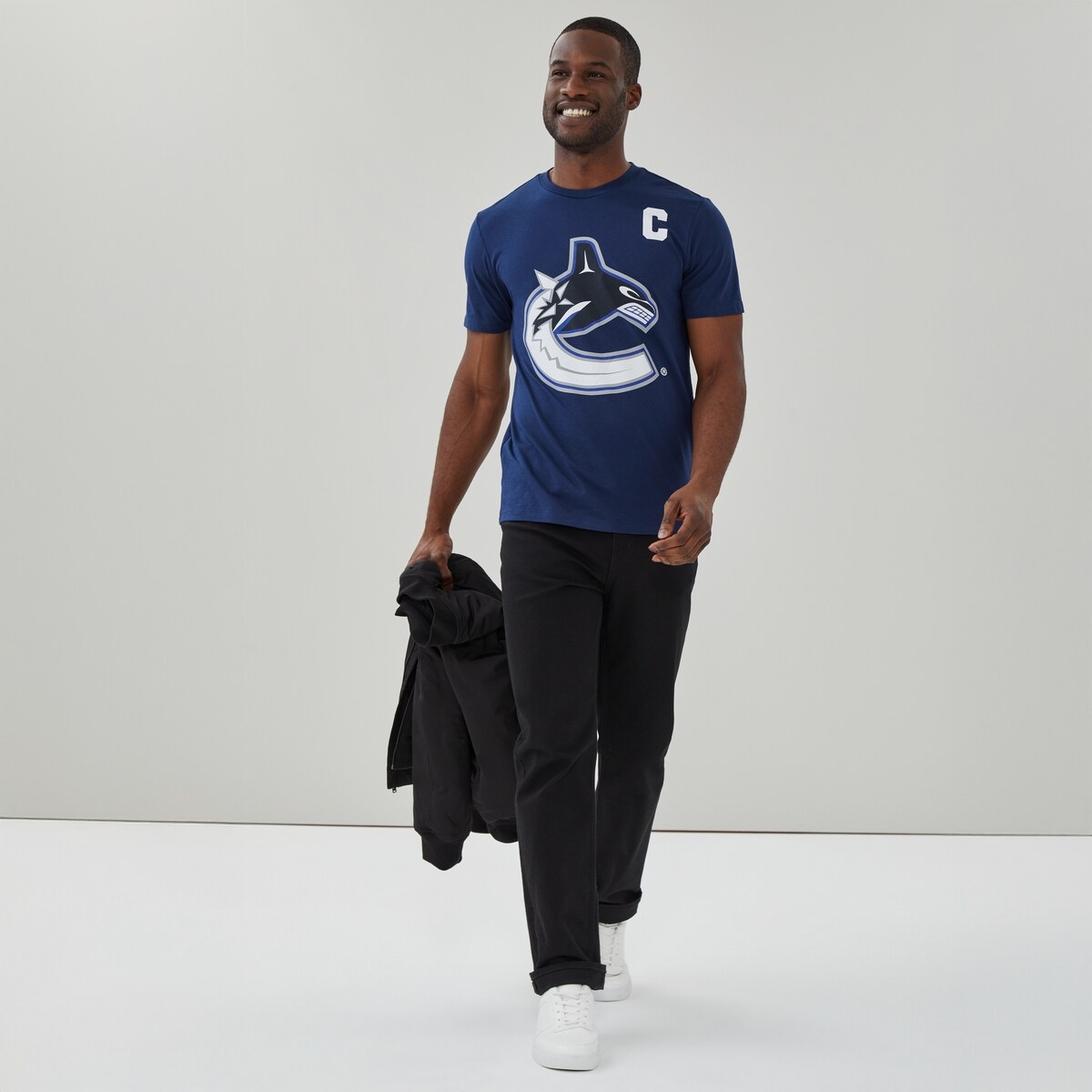 Joe Fresh T-shirt LNH Quinn Hughes pour adultes 1 ea, 30,00 $/1ch