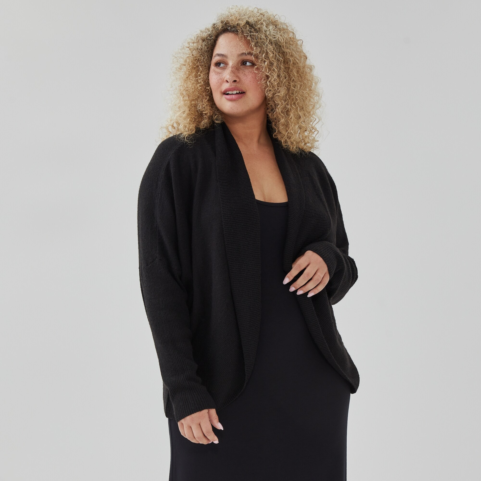 Women+ Lounge Cardigan in Black from Joe Fresh