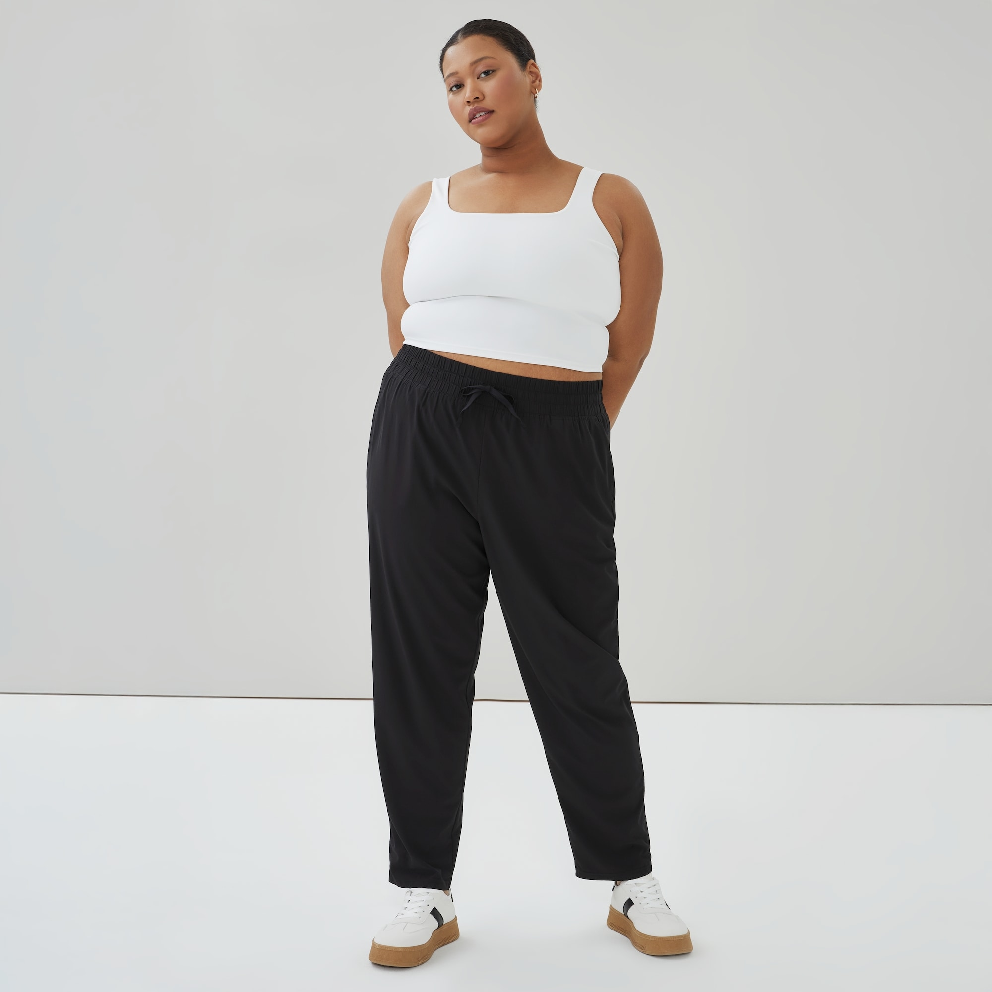 Women+ Active Gathered Pant in Black from Joe Fresh