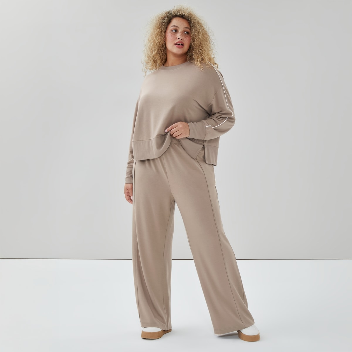 Pantalon sport jambe large ratine boucle Femmes+ - Brun Ple