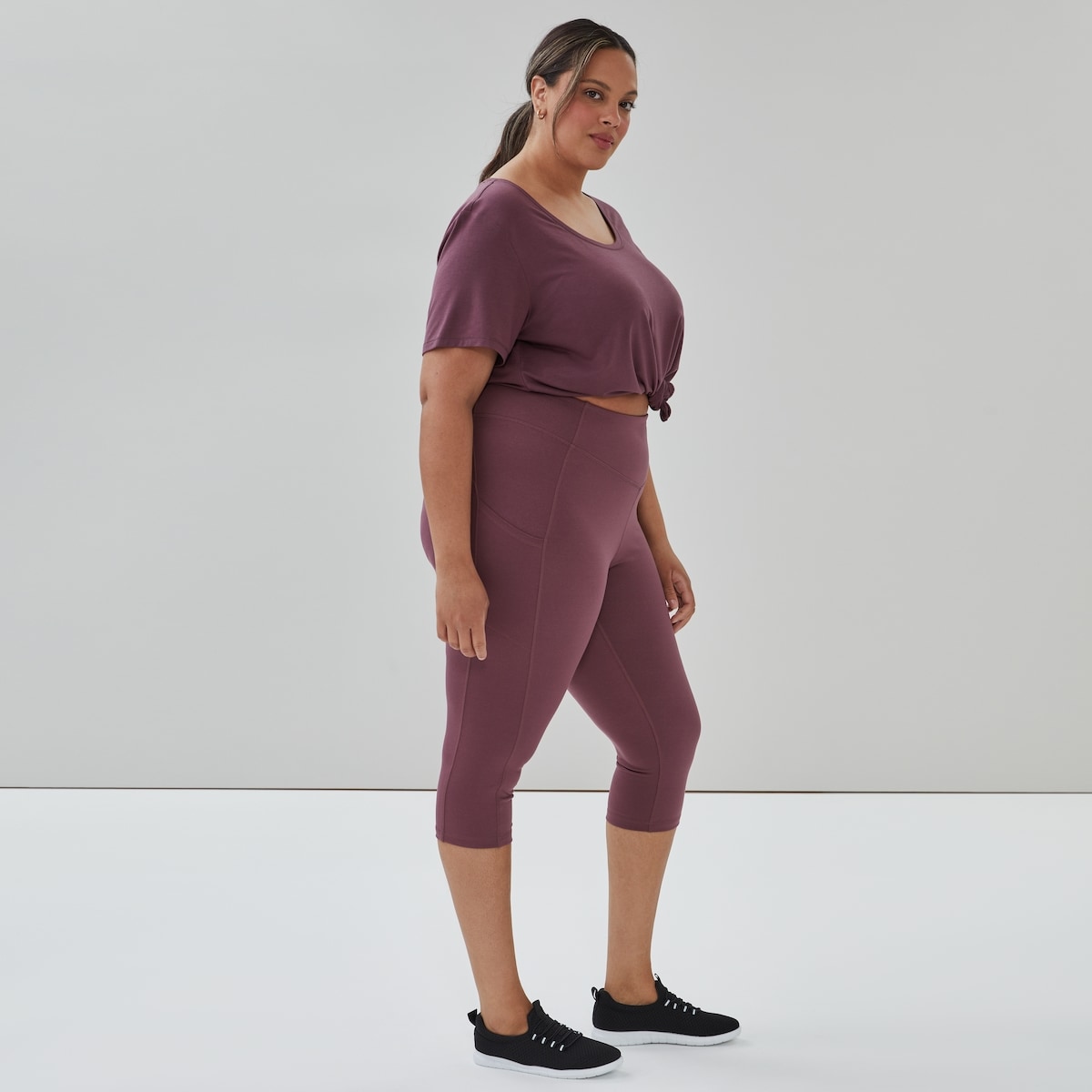 Women+ Active Momentum Cropped Legging - Plum