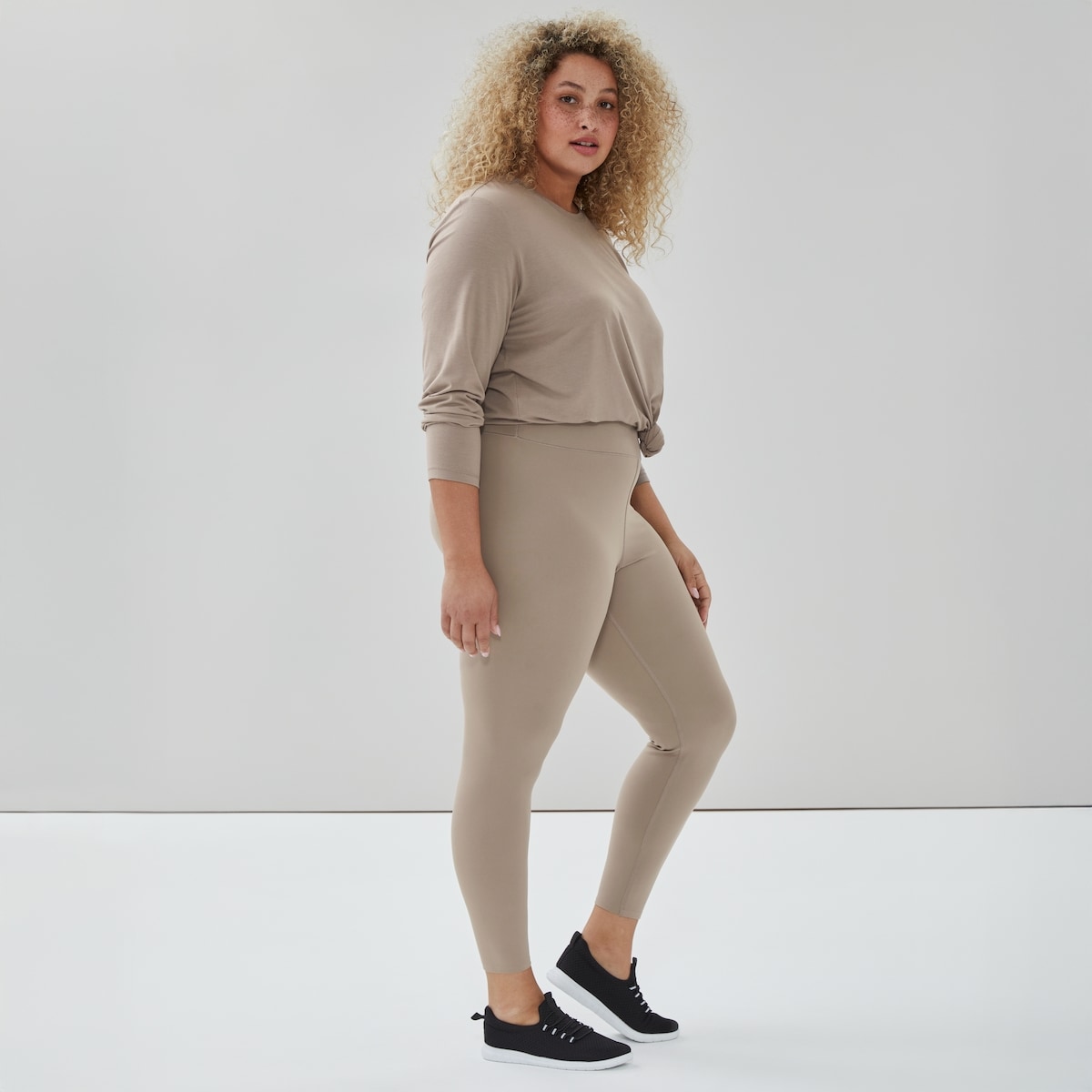 Women+ Active High Rise Cropped Legging