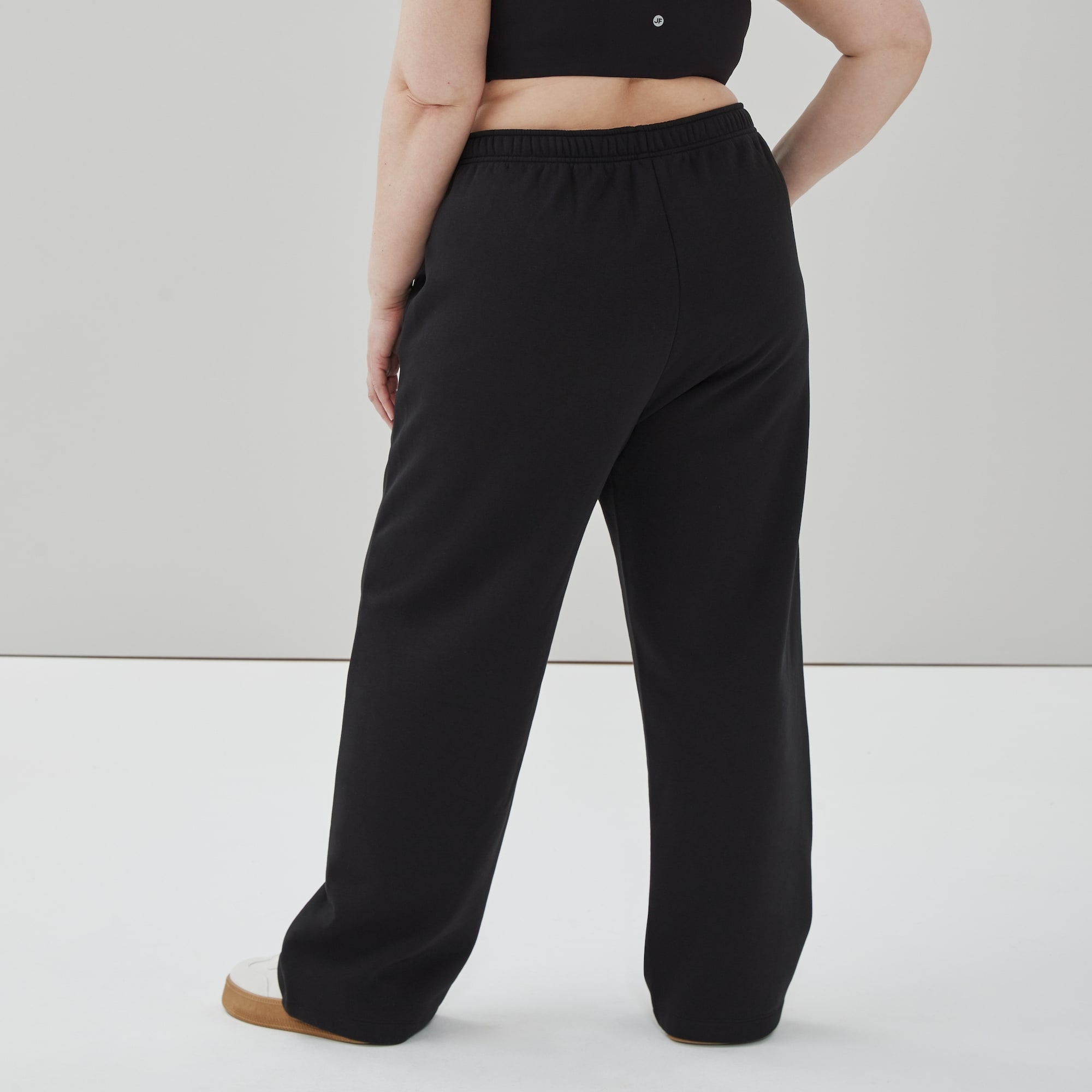 Women+ Active Fleece Straight Pant in Black from Joe Fresh