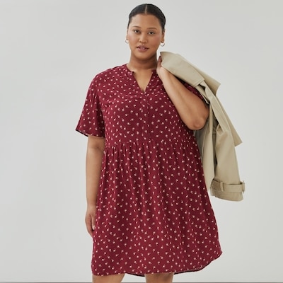 Women+ Printed V-Neck Mini Dress - Dark Red