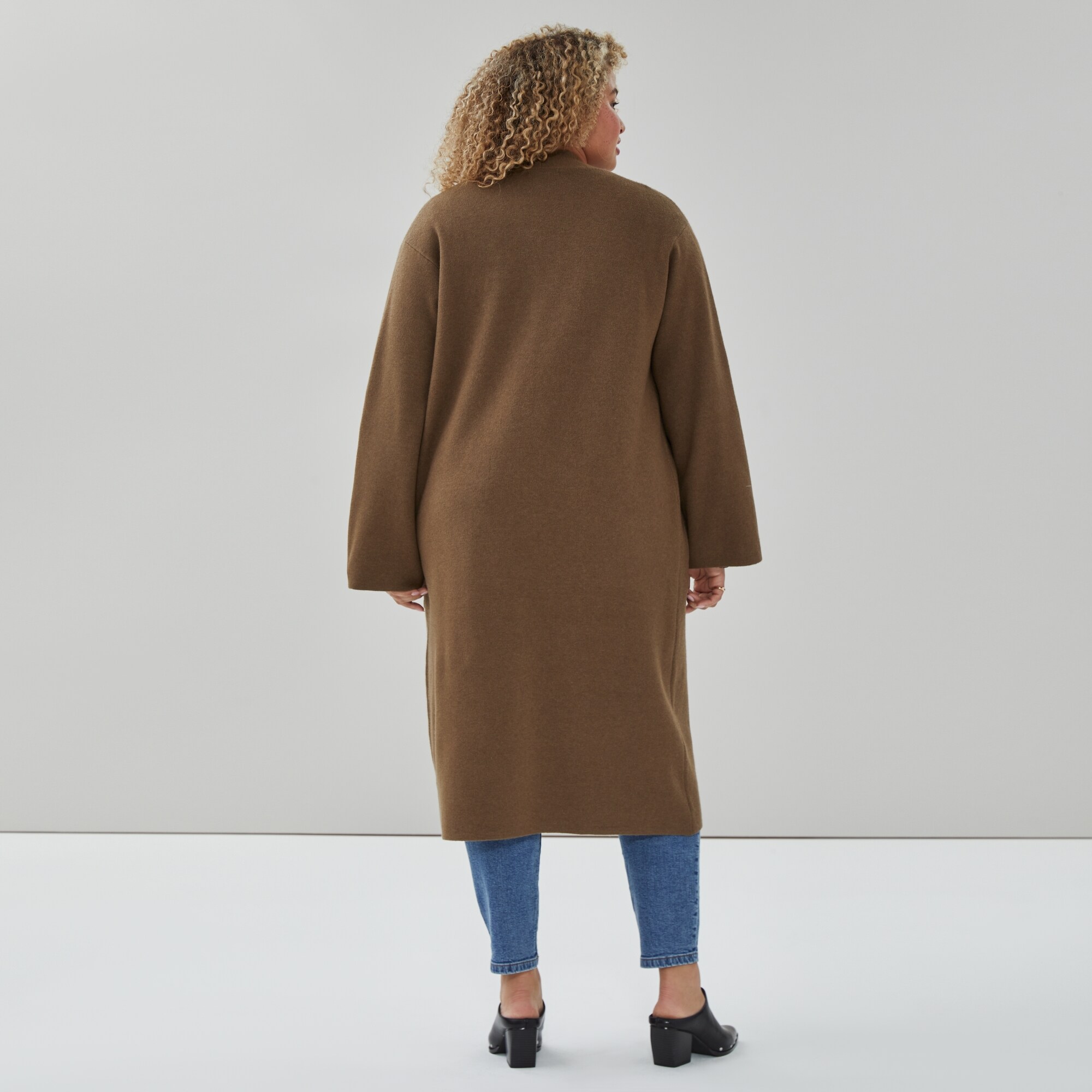 Cardigan Long Femme Fisoew - Taille Oversize - Manches Longues - Poche Avant - Matière Douce & Chaude