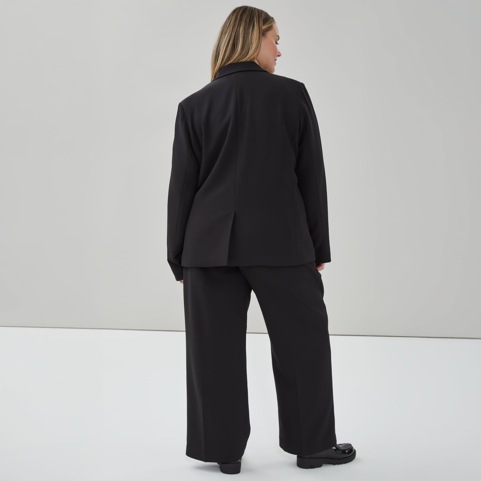 Women+ Single Breasted Blazer