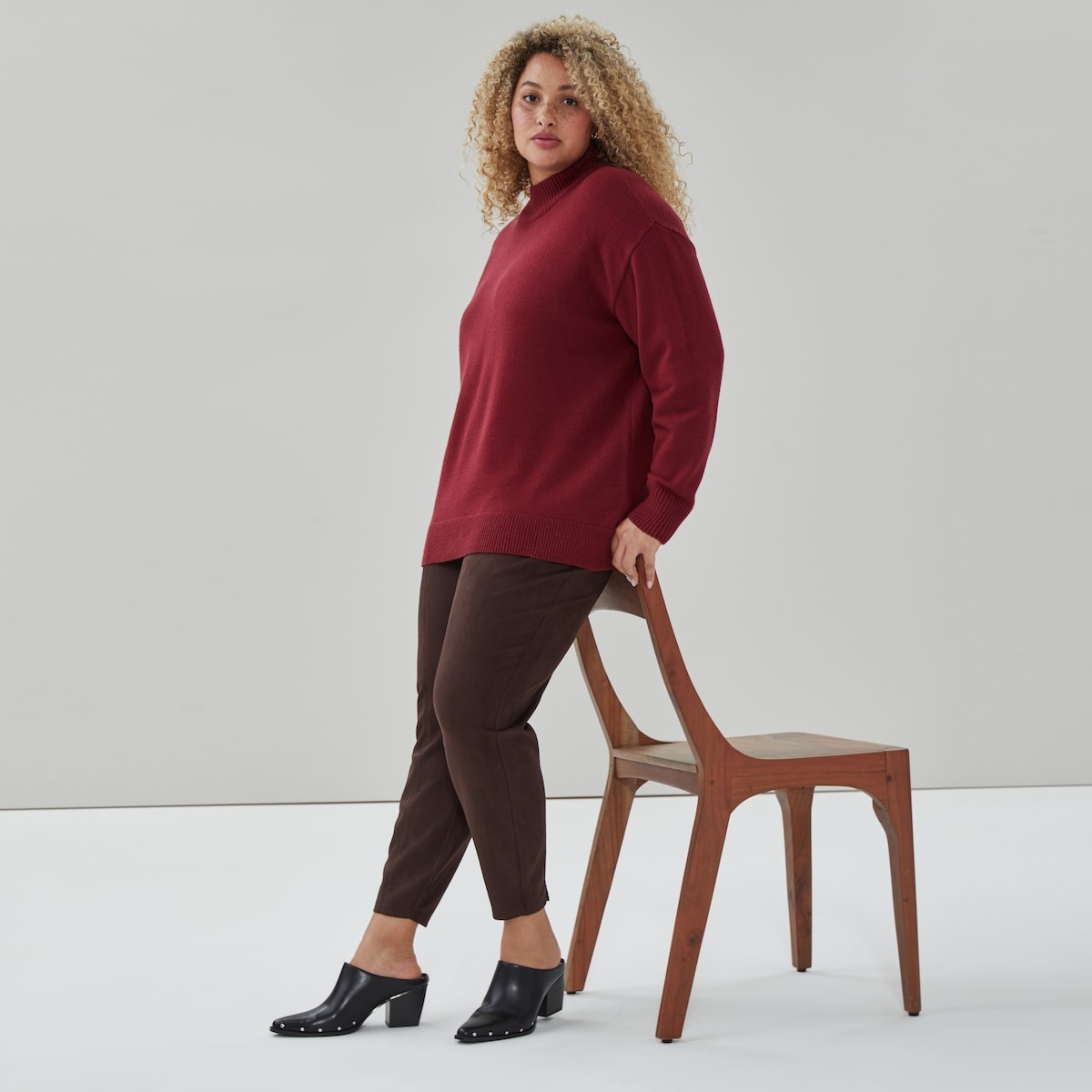 Women+ Faux Suede Legging - Dark Brown