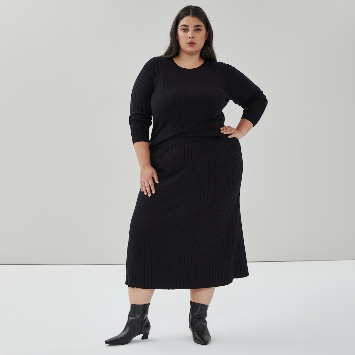 Women+ Wide Ribbed Midi Skirt