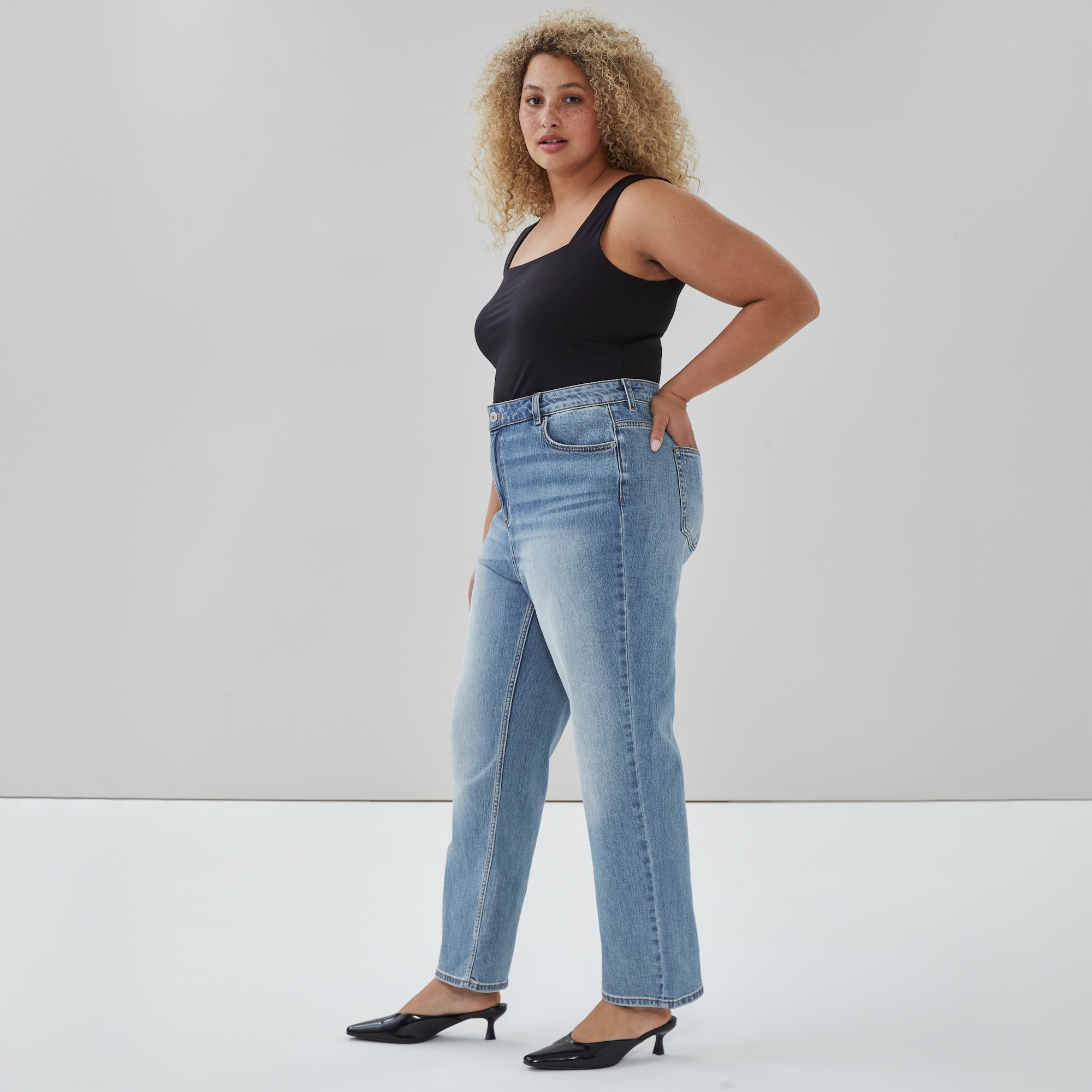 Women+ Medium Wash Slim Straight Jean