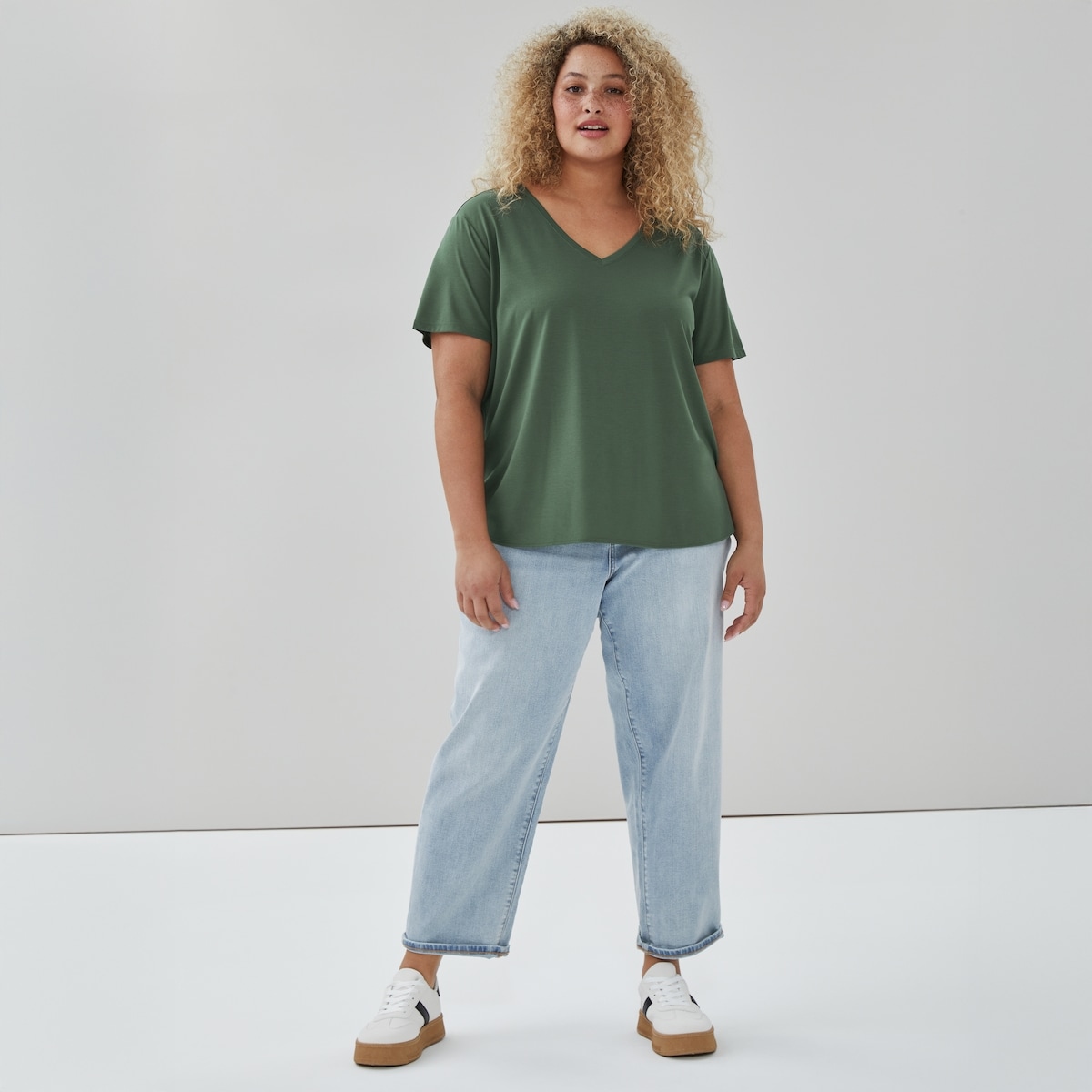 Women+ Relaxed V-Neck T-Shirt - Army Green