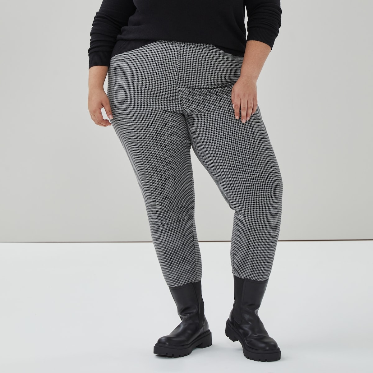 Women+ Textured Legging - Dark Grey