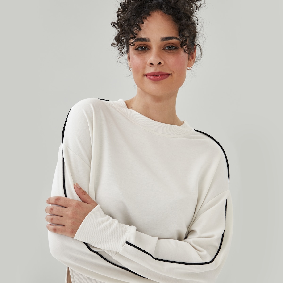 Active Oversized Terry Pullover - Beige