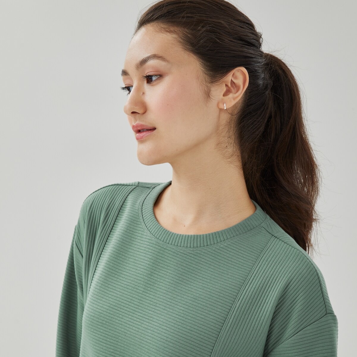 Active Textured Ribbed Pullover