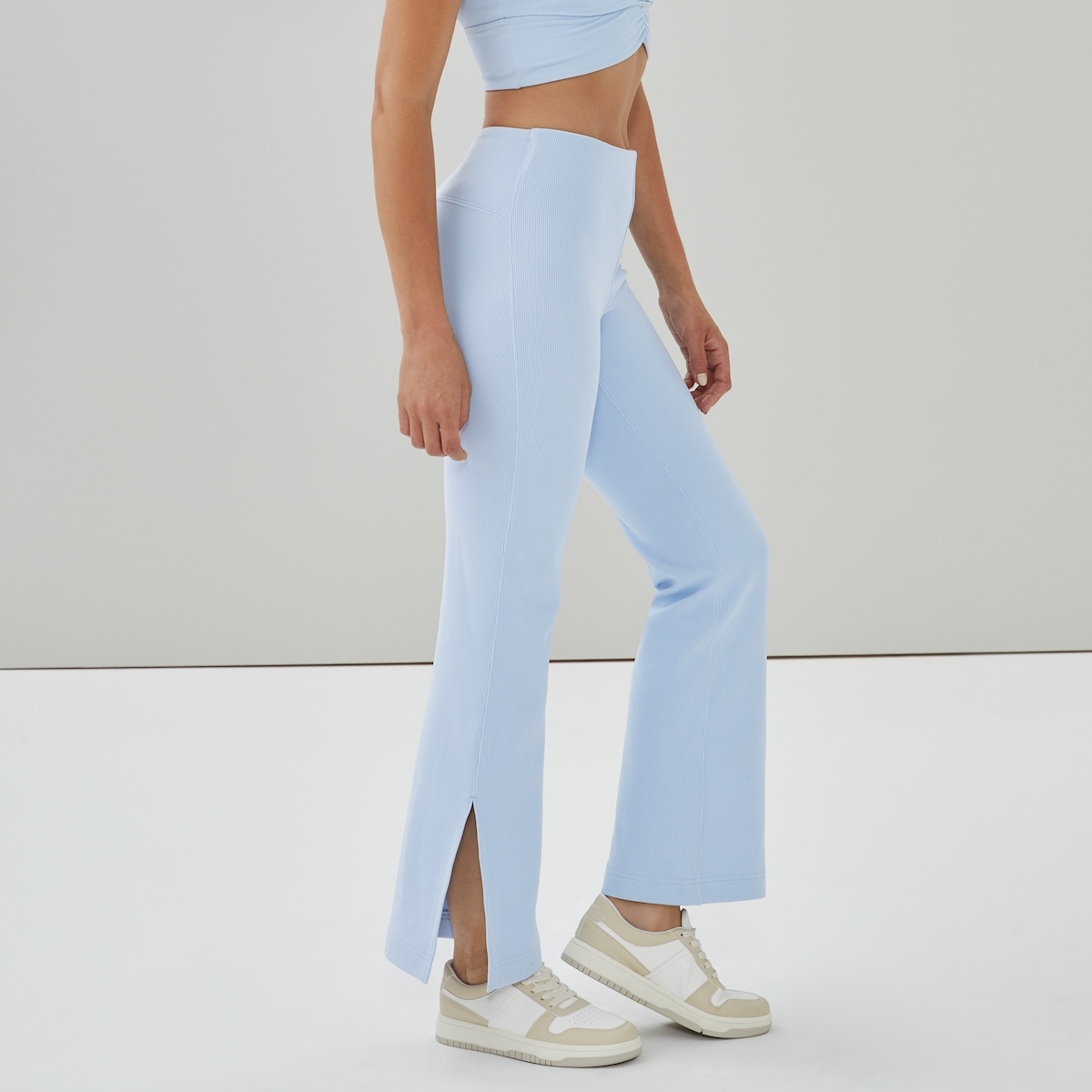 Active Ribbed Flare Legging