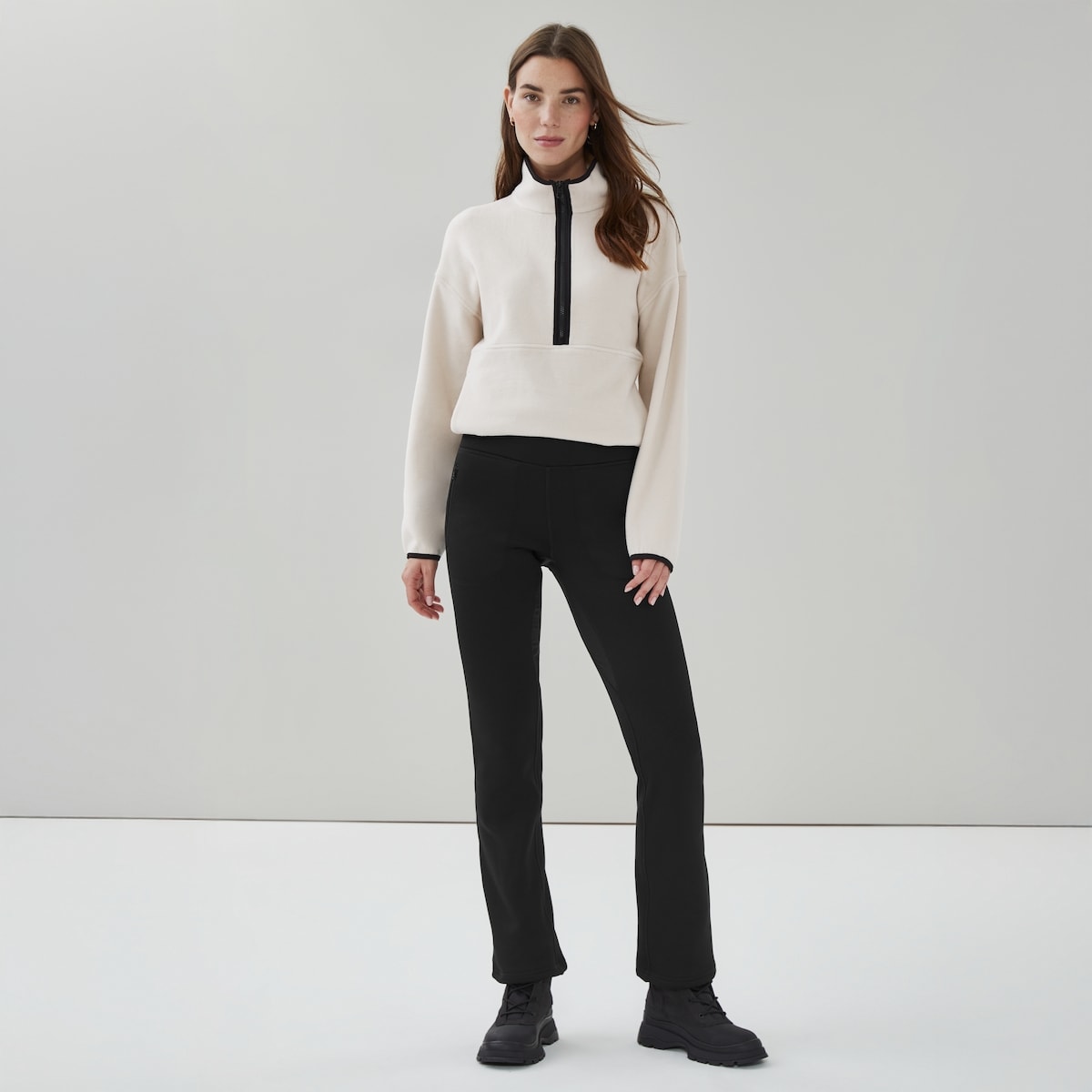 Active Fleece Flare Legging - Black