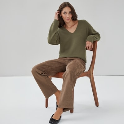 Chandail à col en V - Olive Foncé