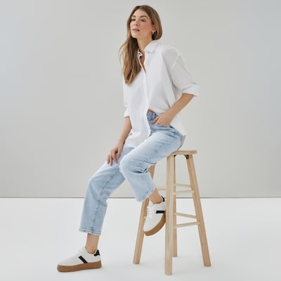 Light Wash Relaxed Fit Jean - Light Wash
