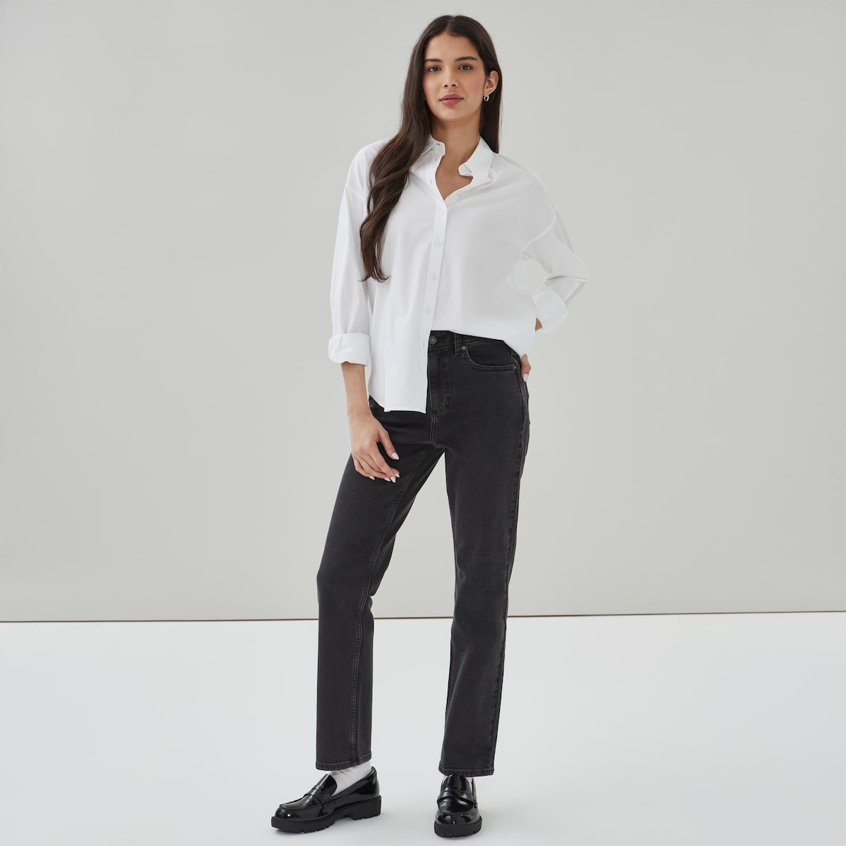 Black Wash Slim Straight Jean