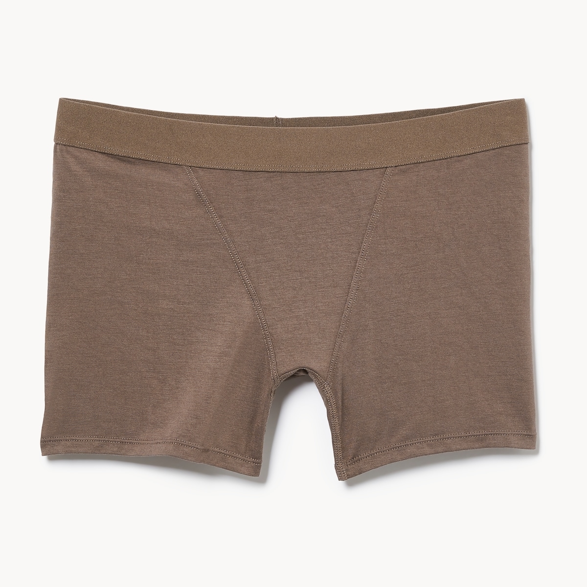 Short court en modal