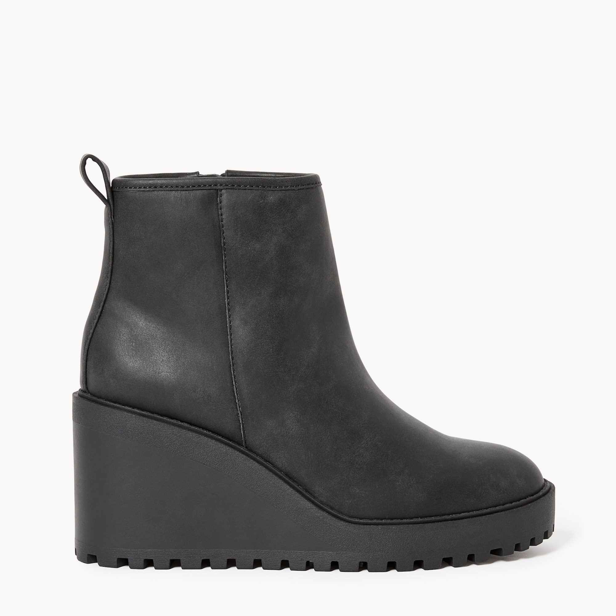 f5wr062361_black_lay_down_forw